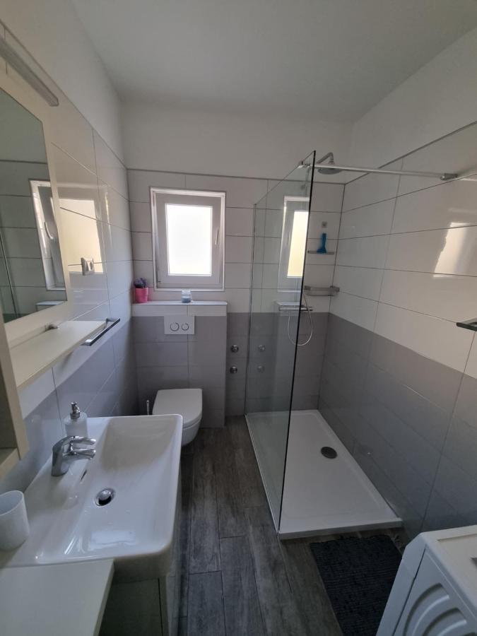 Apartments Jadran プリモシュテン エクステリア 写真