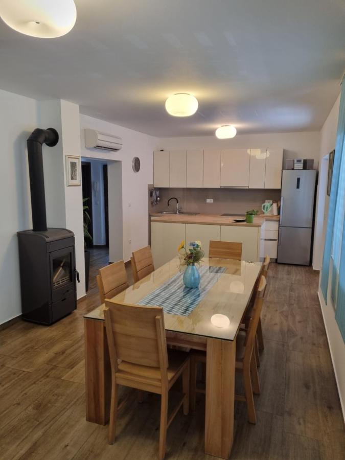 Apartments Jadran プリモシュテン エクステリア 写真